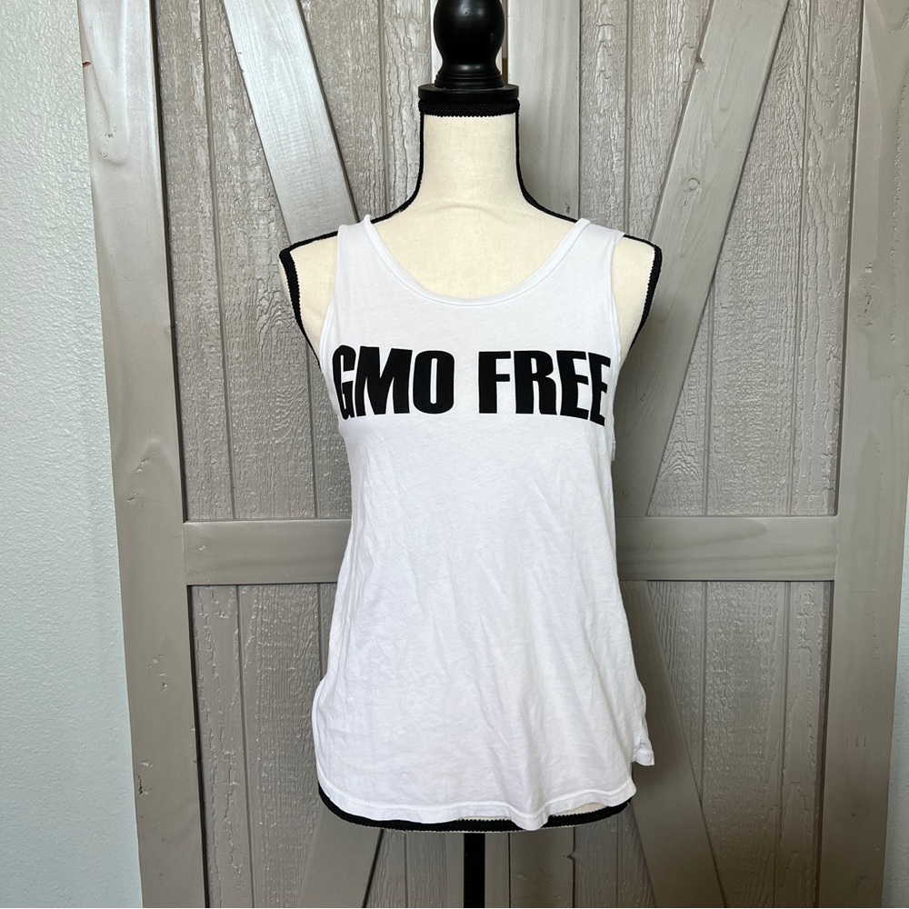 LIKE NEW! Onzie White Tank Top with Black 'GMO FREE' Print